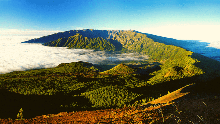 Caldera de Taburiente über den Wolken auf La Palma